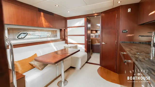 Sea Ray 450 Sundancer