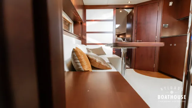 Sea Ray 450 Sundancer