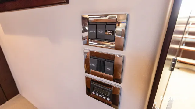 Sea Ray 450 Sundancer