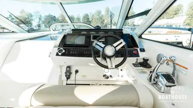 Sea Ray 450 Sundancer