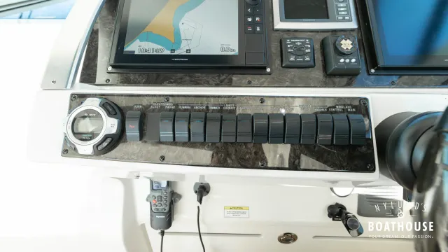 Sea Ray 450 Sundancer