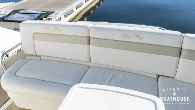 Sea Ray 450 Sundancer