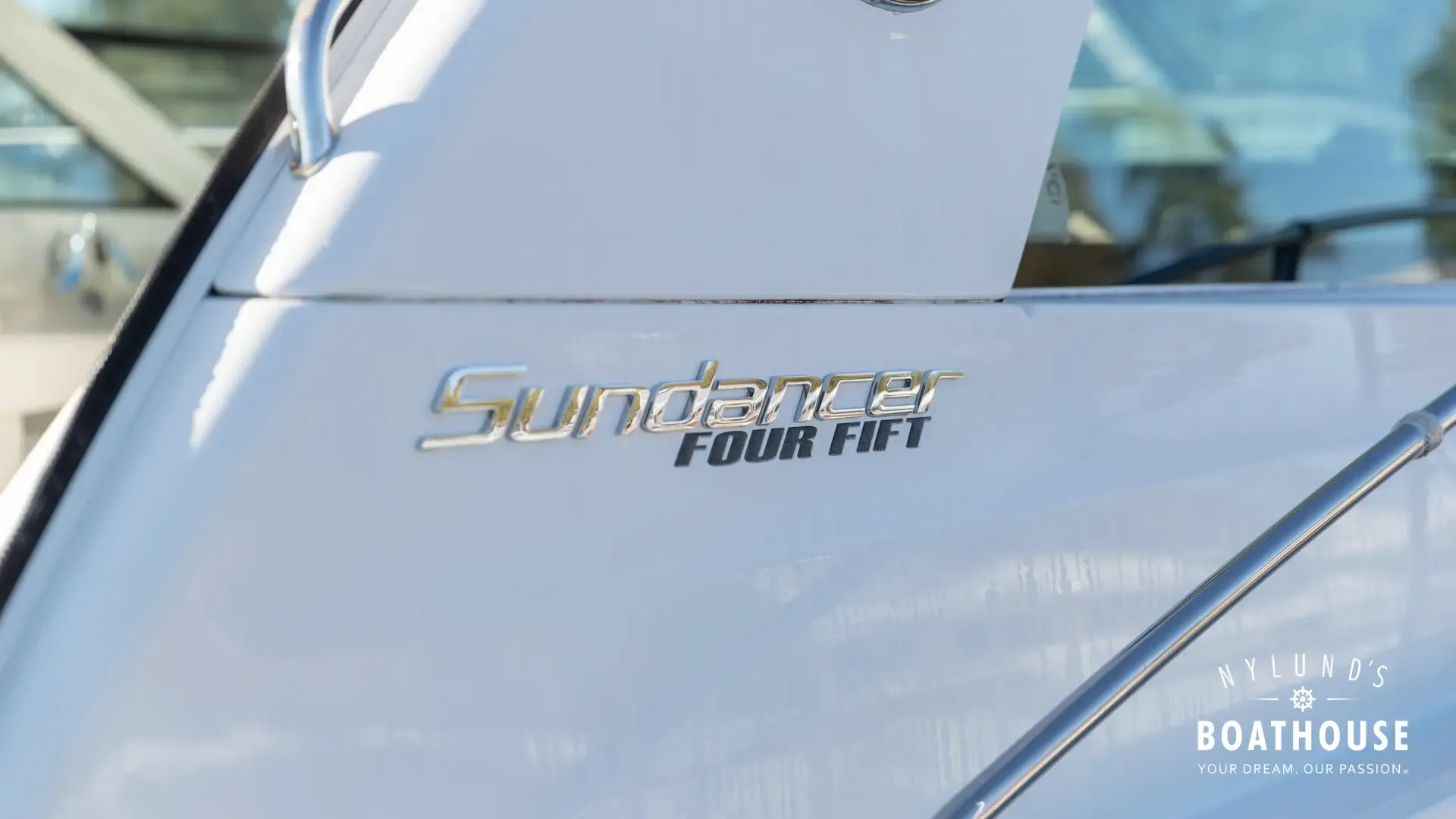 Sea Ray 450 Sundancer - Image 8