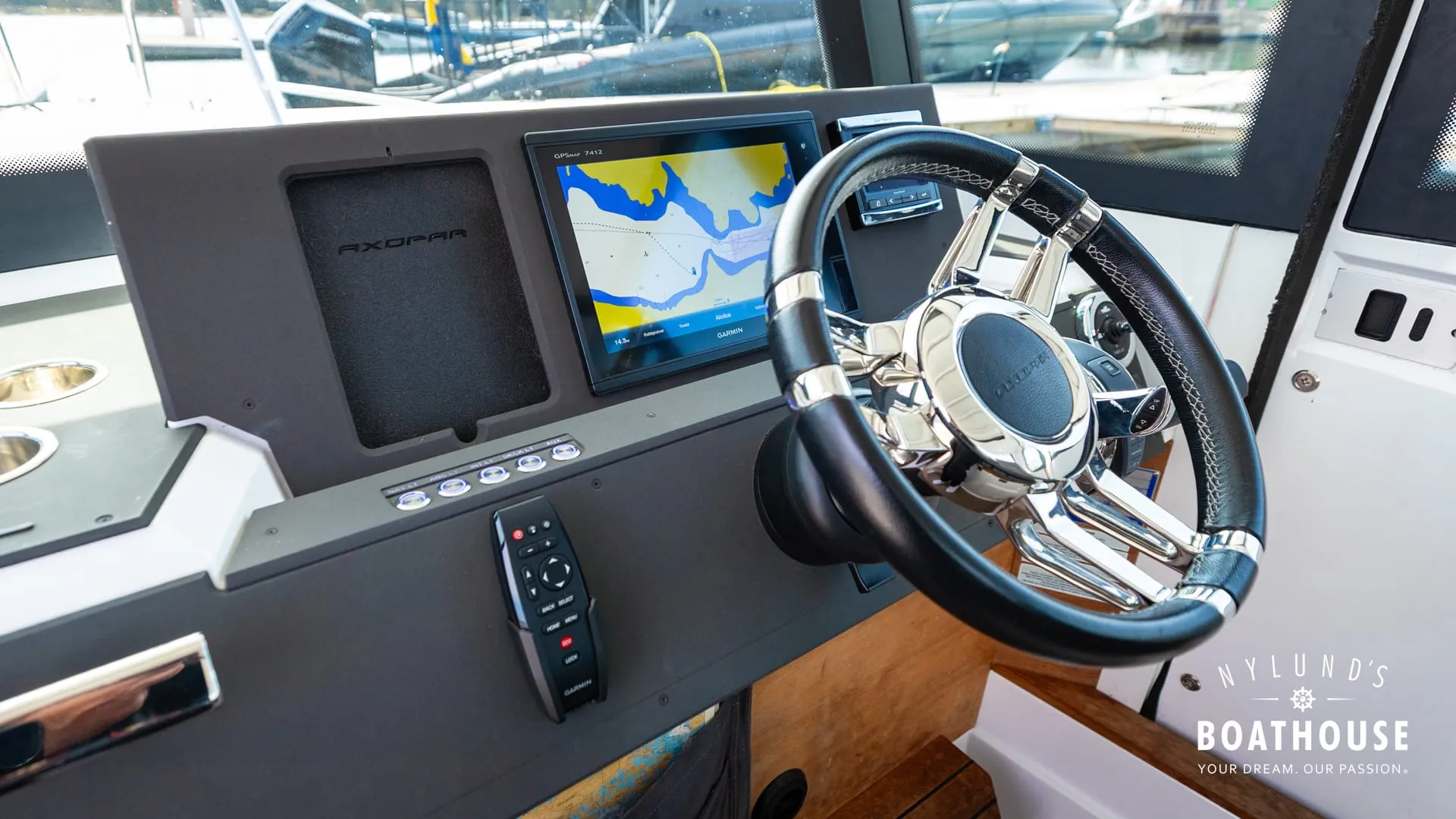 Axopar 28 Cabin - Image 11