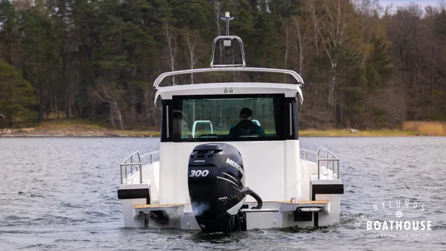 Axopar 28 Cabin