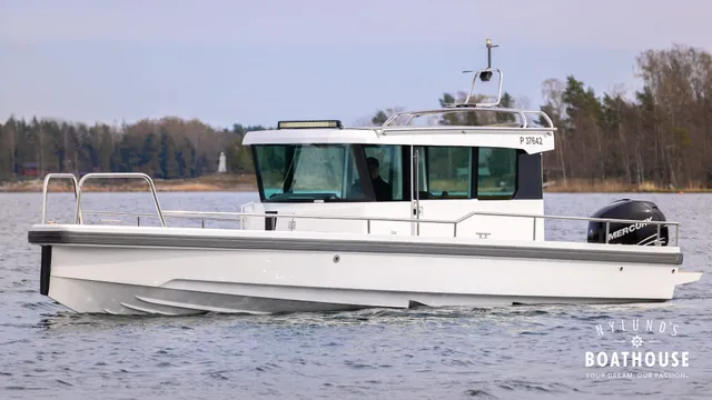 Axopar 28 Cabin