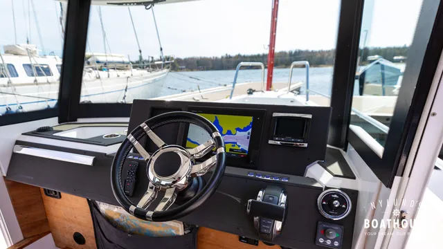 Axopar 28 Cabin