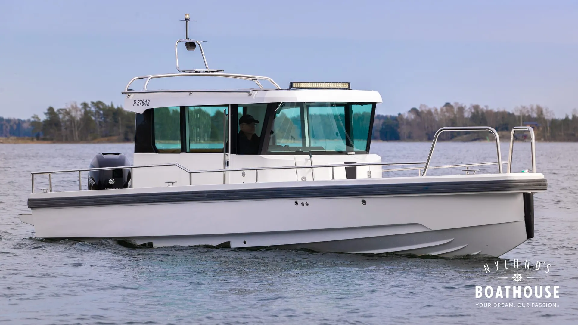 Axopar 28 Cabin - Image 37