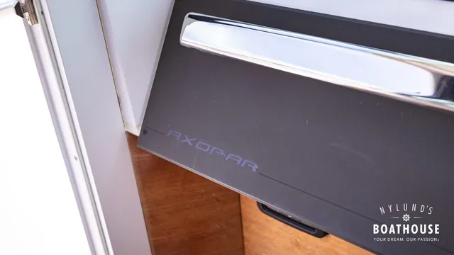 Axopar 28 Cabin