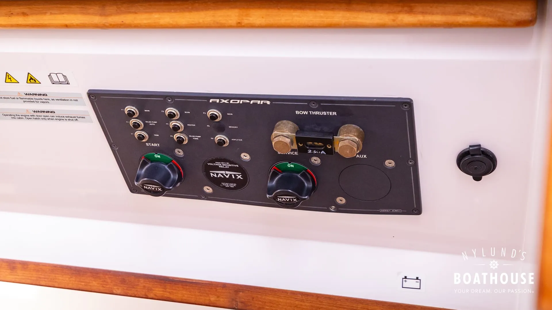 Axopar 28 Cabin - Image 39