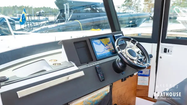 Axopar 28 Cabin
