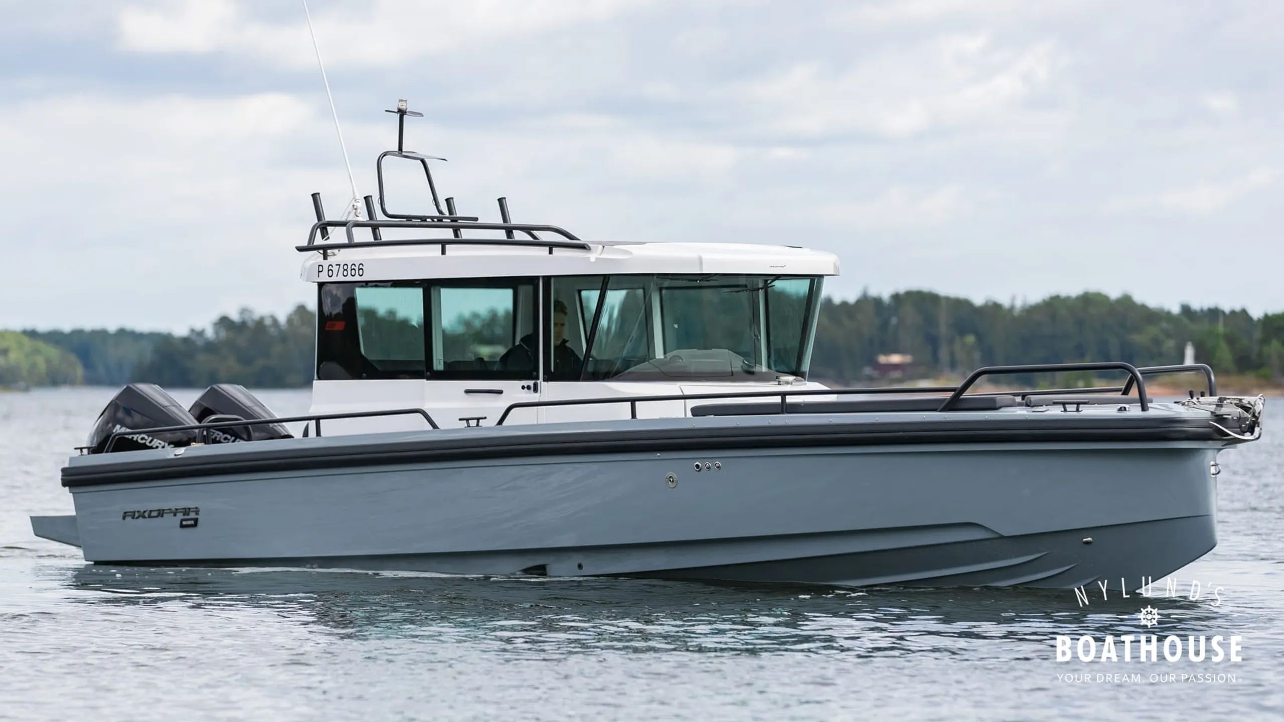 Axopar 28 Cabin - Brabus Line - Image 1