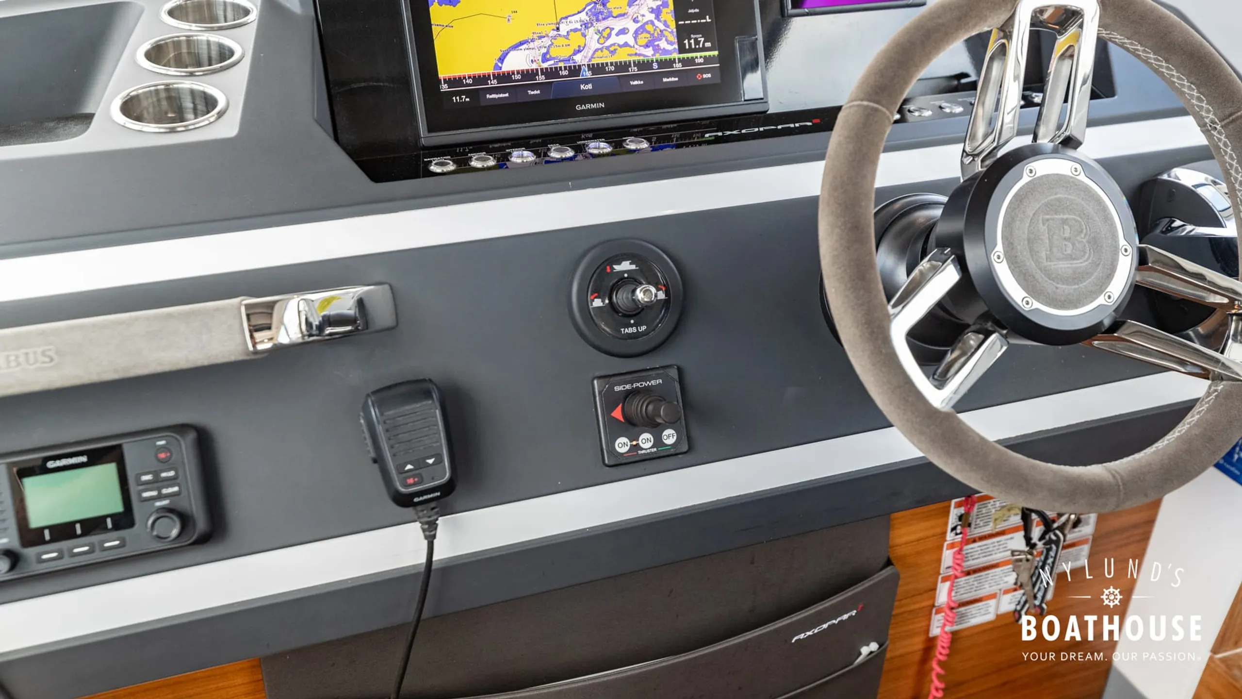 Axopar 28 Cabin - Brabus Line - Image 16