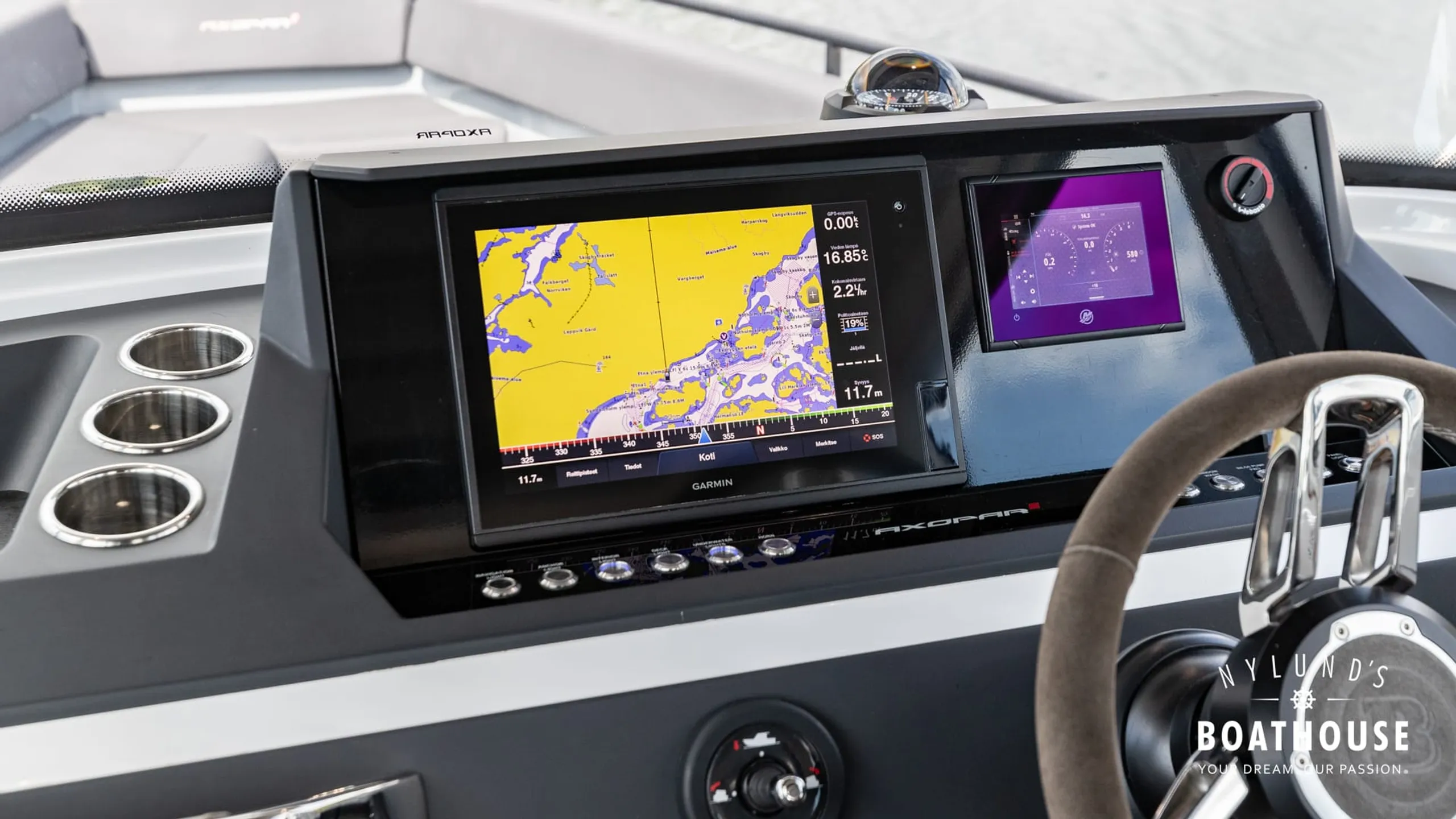 Axopar 28 Cabin - Brabus Line - Image 50