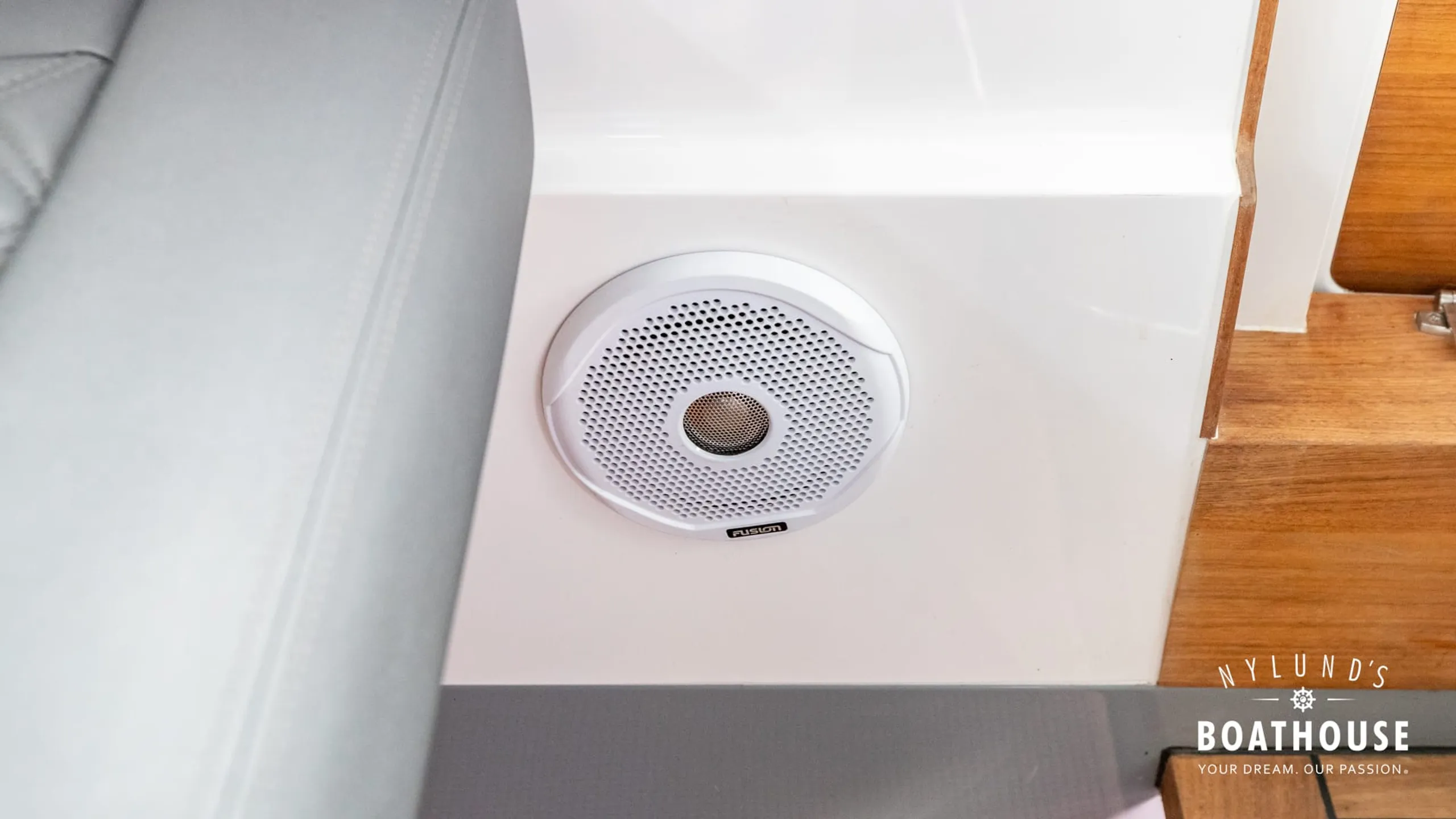 Axopar 28 Cabin - Brabus Line - Image 36