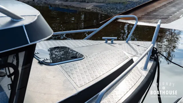 Vboats Voyager 700 Cabin