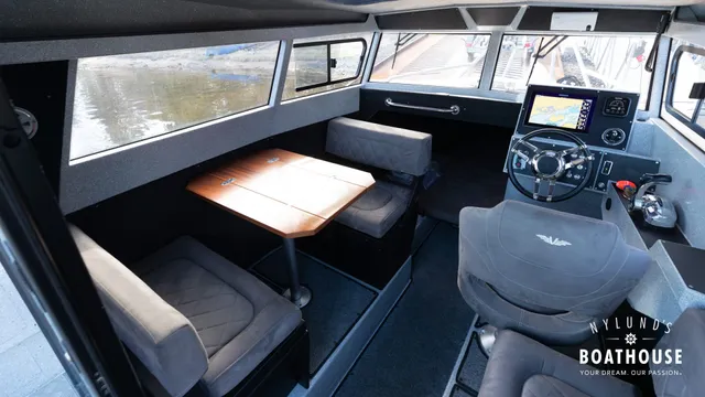 Vboats Voyager 700 Cabin