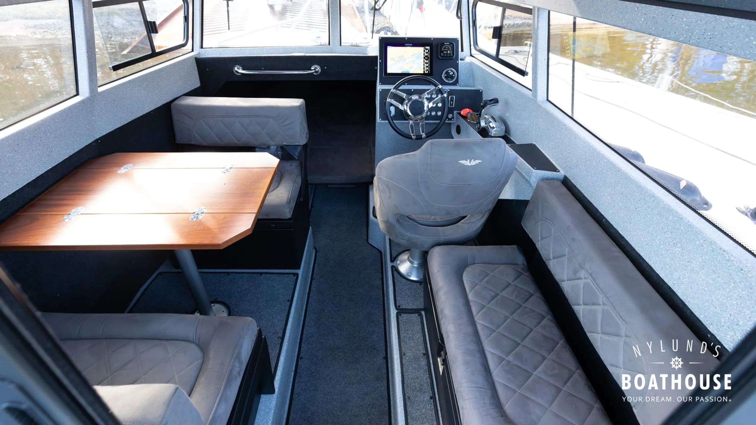 Vboats Voyager 700 Cabin - Image 21