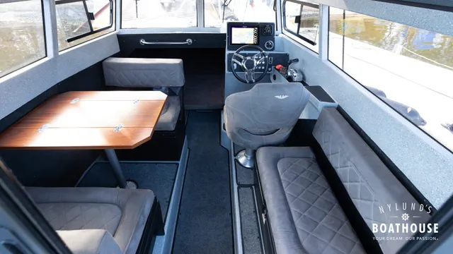 Vboats Voyager 700 Cabin