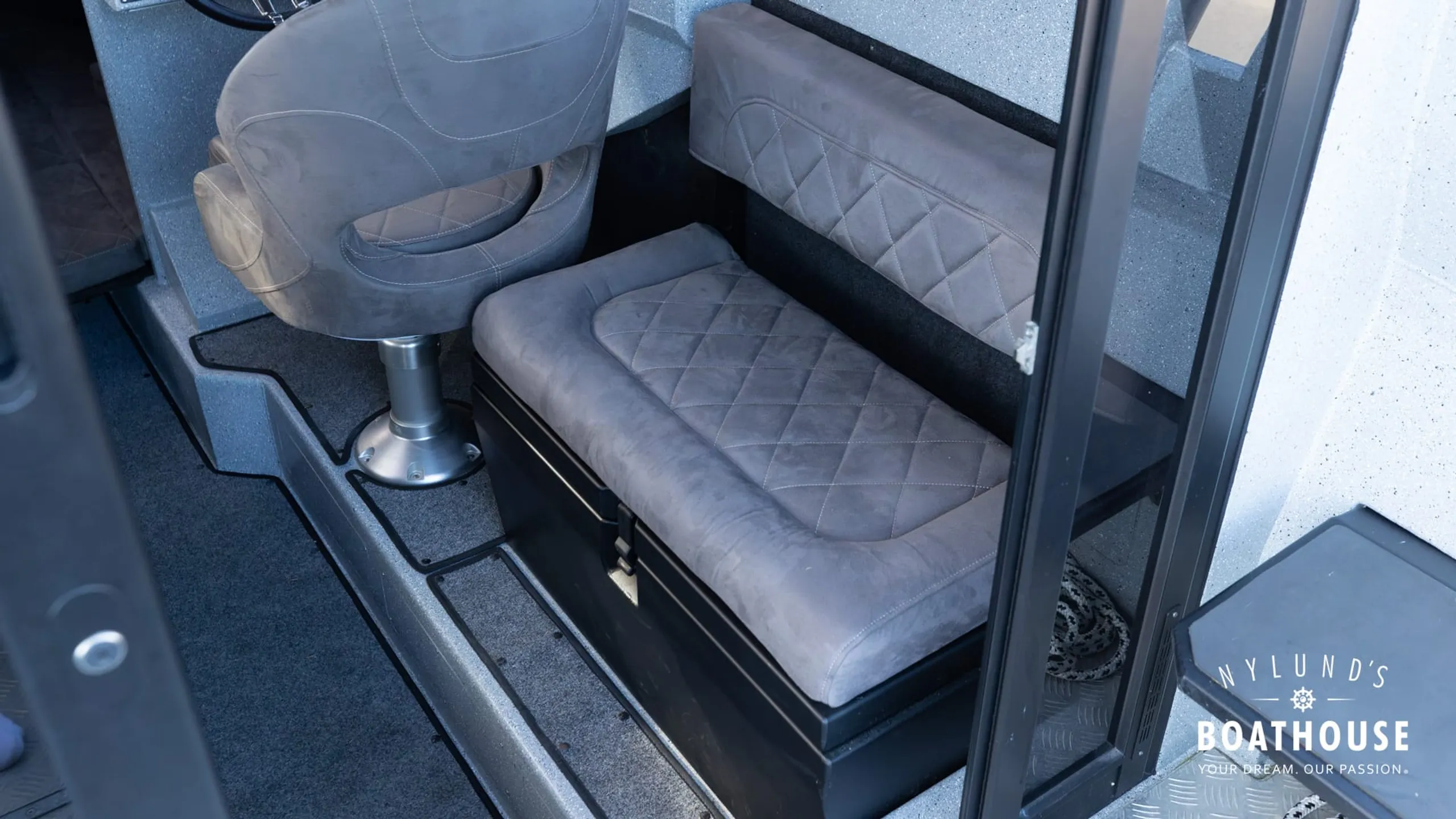 Vboats Voyager 700 Cabin - Image 23