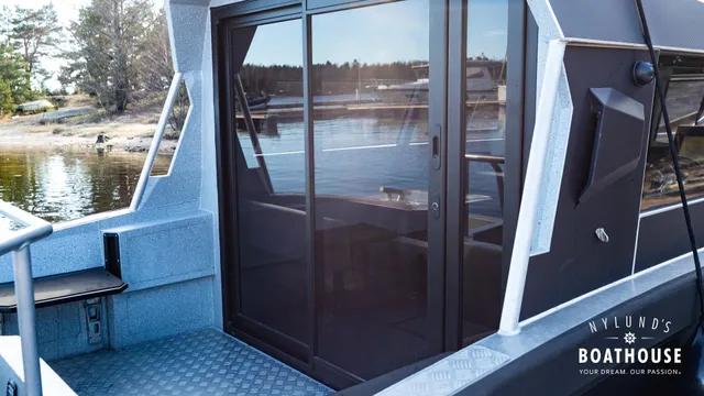 Vboats Voyager 700 Cabin