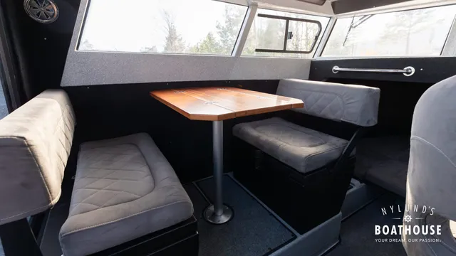 Vboats Voyager 700 Cabin
