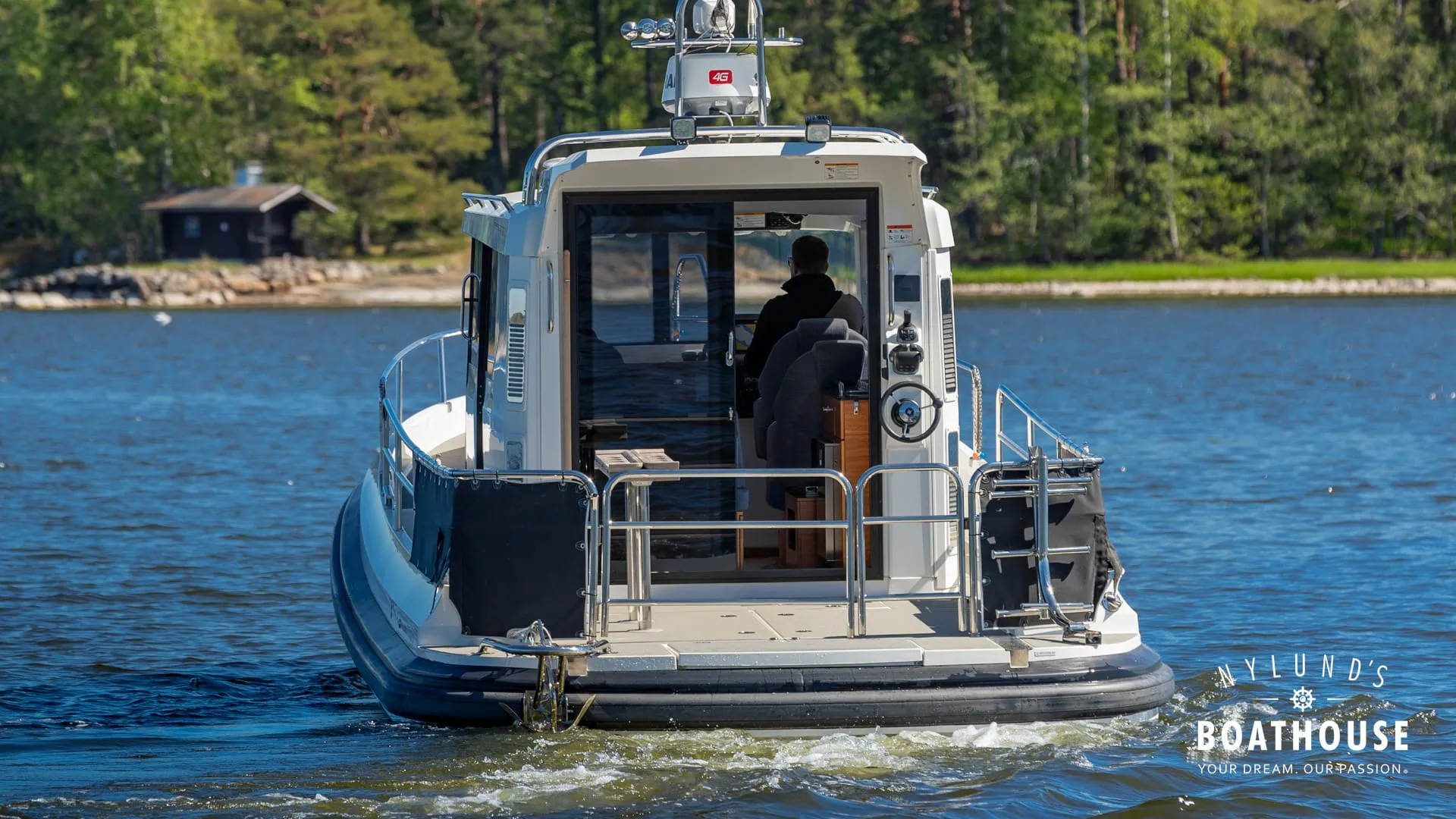 Paragon 31 Cabin - Image 5