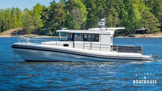 Paragon 31 Cabin