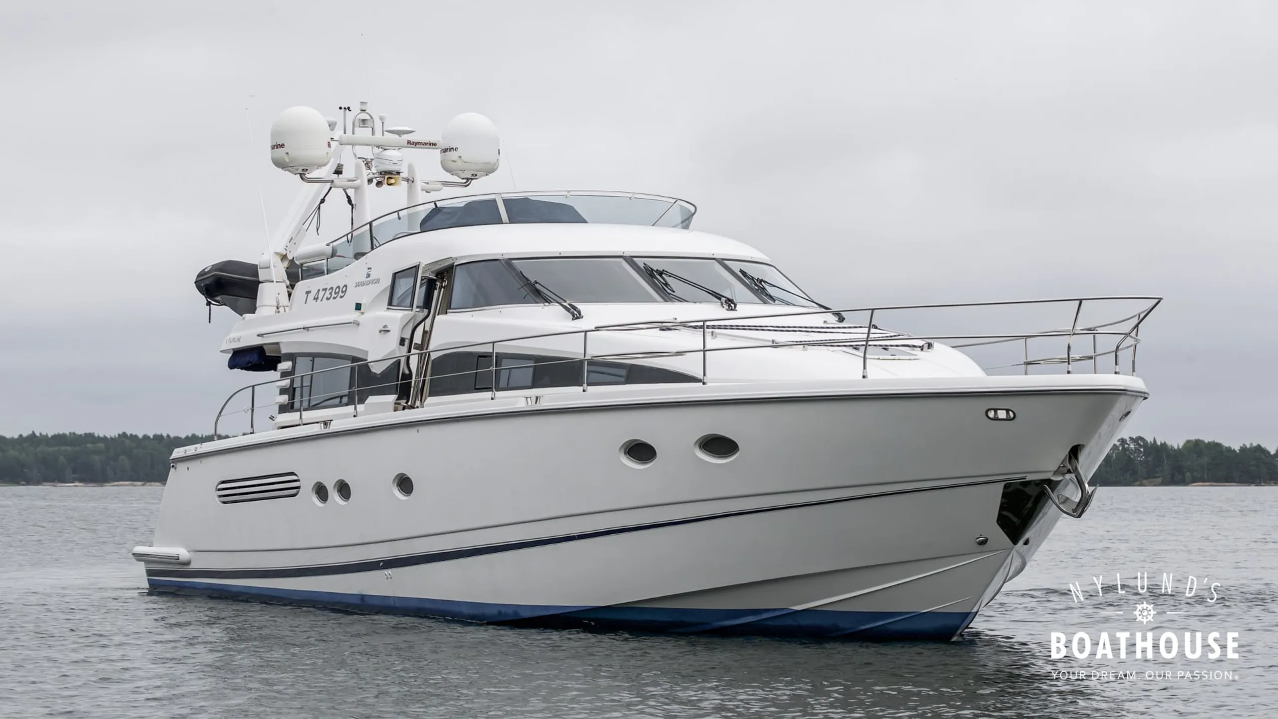 Fairline Squadron 62 - Image 7