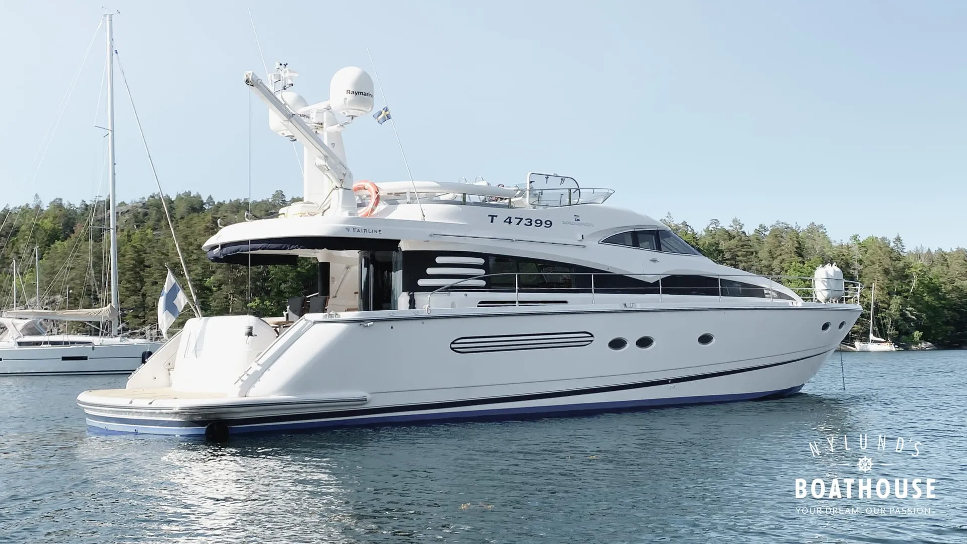 Fairline Squadron 62 - Image 13