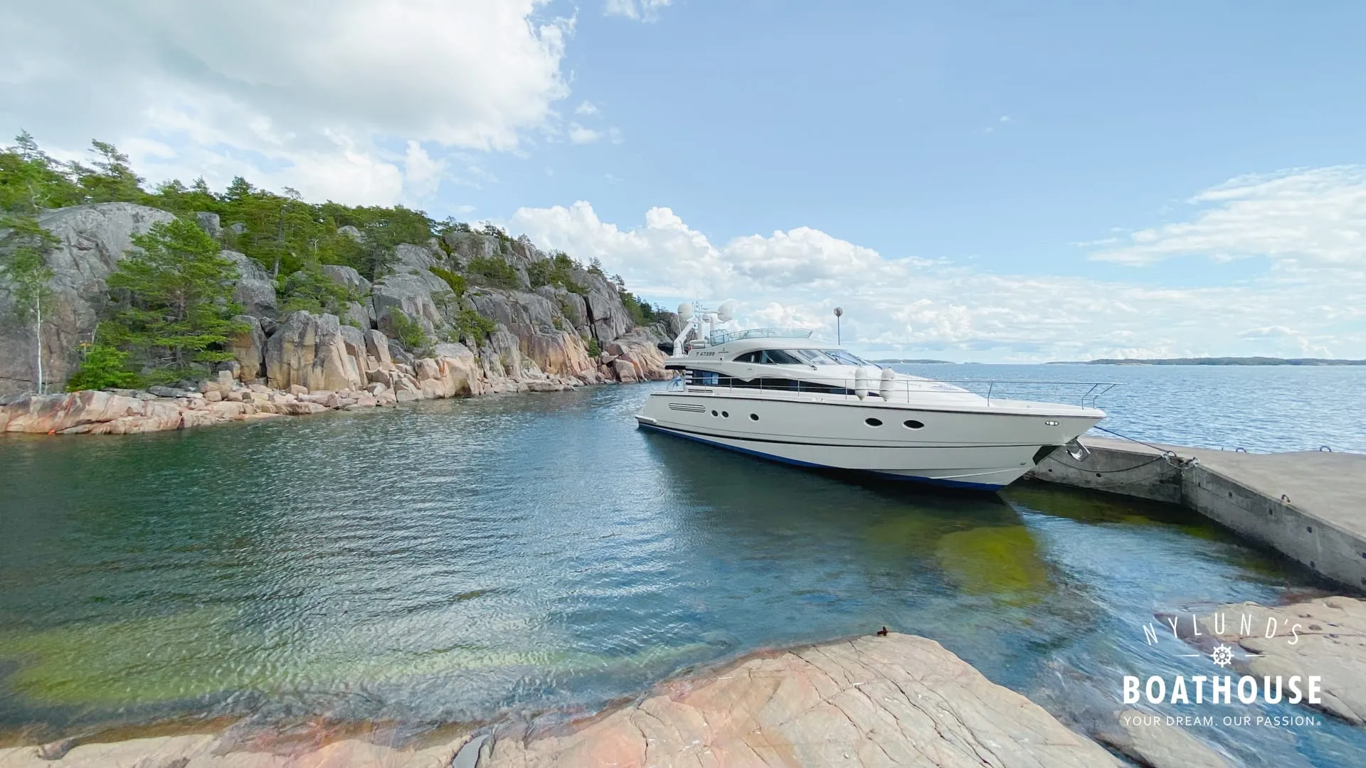 Fairline Squadron 62 - Image 17