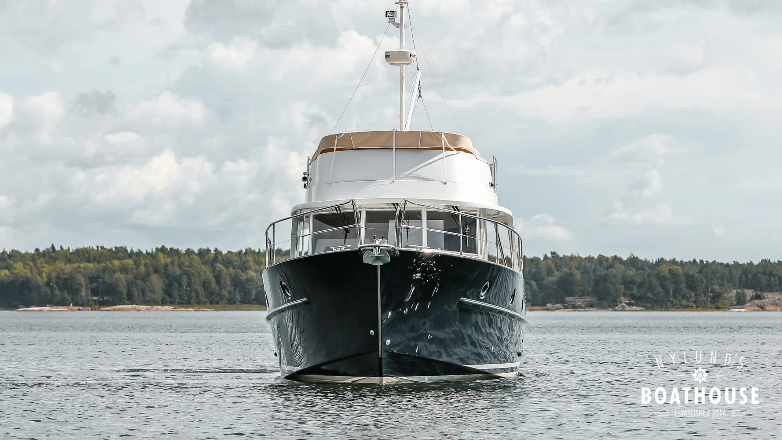 Beneteau Swift Trawler 42 - Image 8
