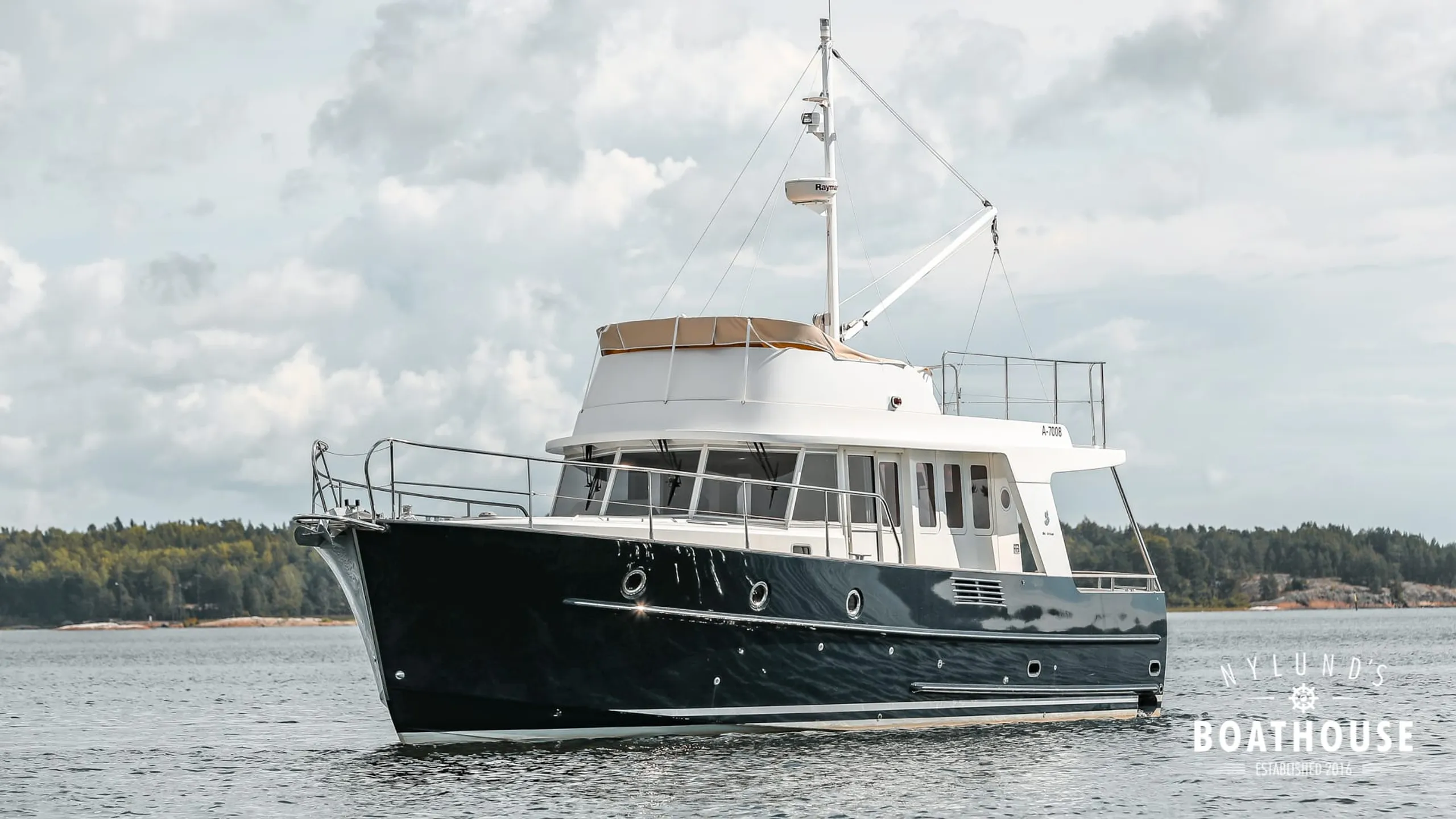 Beneteau Swift Trawler 42 - Image 1
