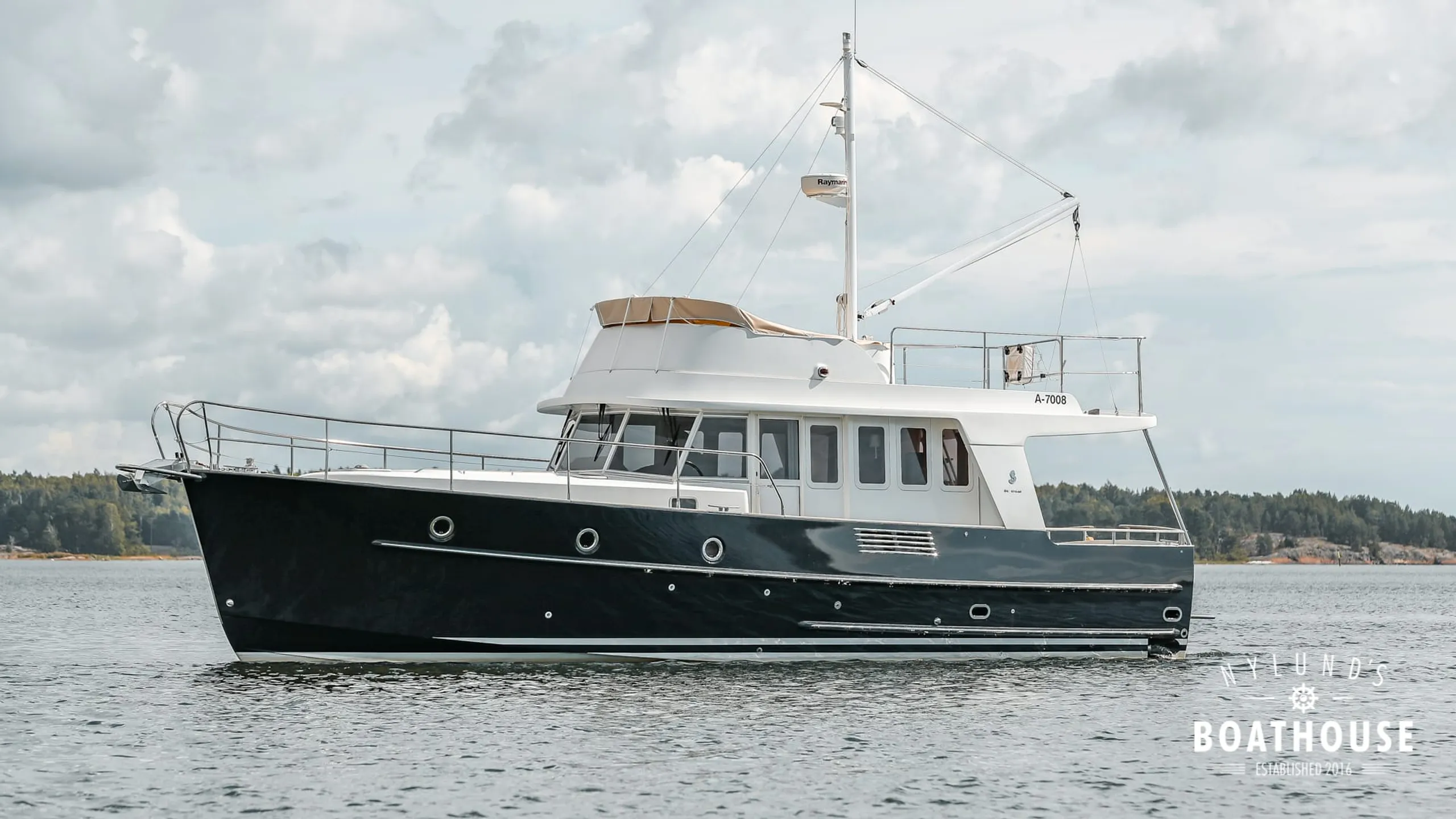 Beneteau Swift Trawler 42 - Image 7