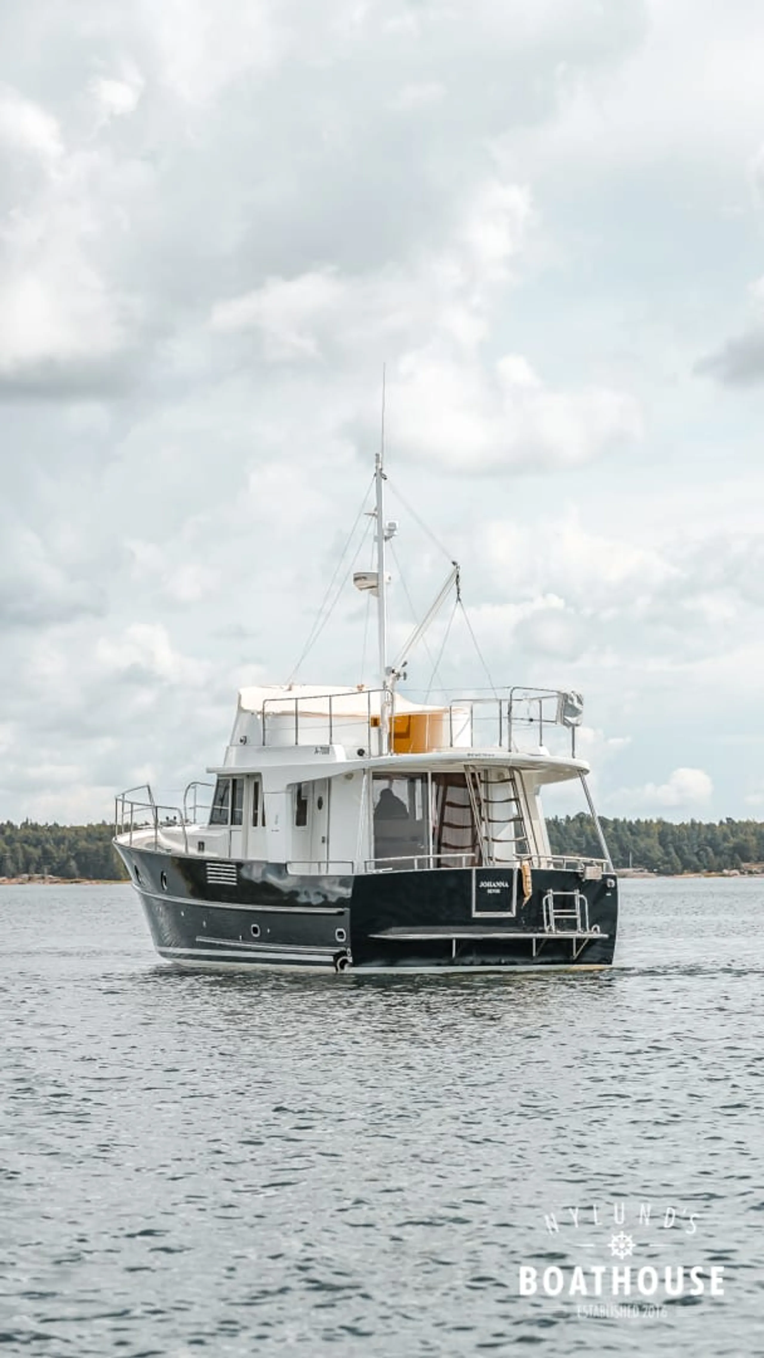 Beneteau Swift Trawler 42 - Image 12