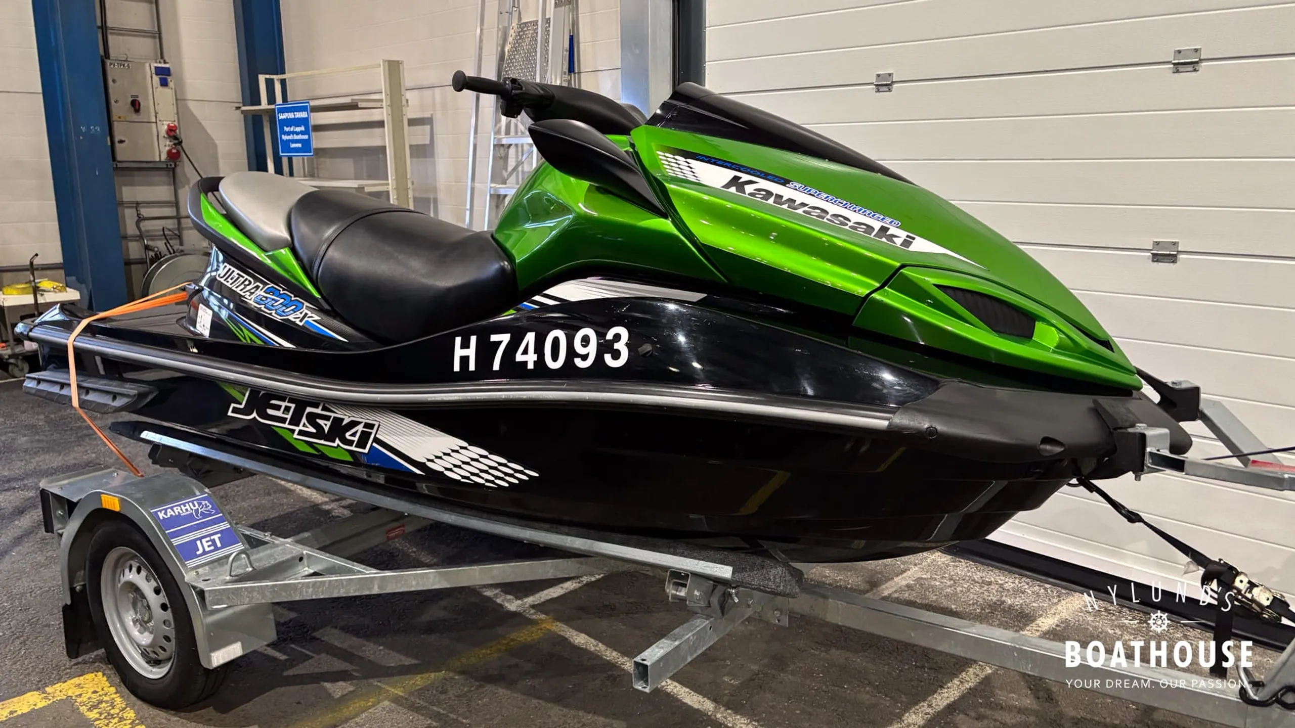 Kawasaki Ultra 300 X - Image 14