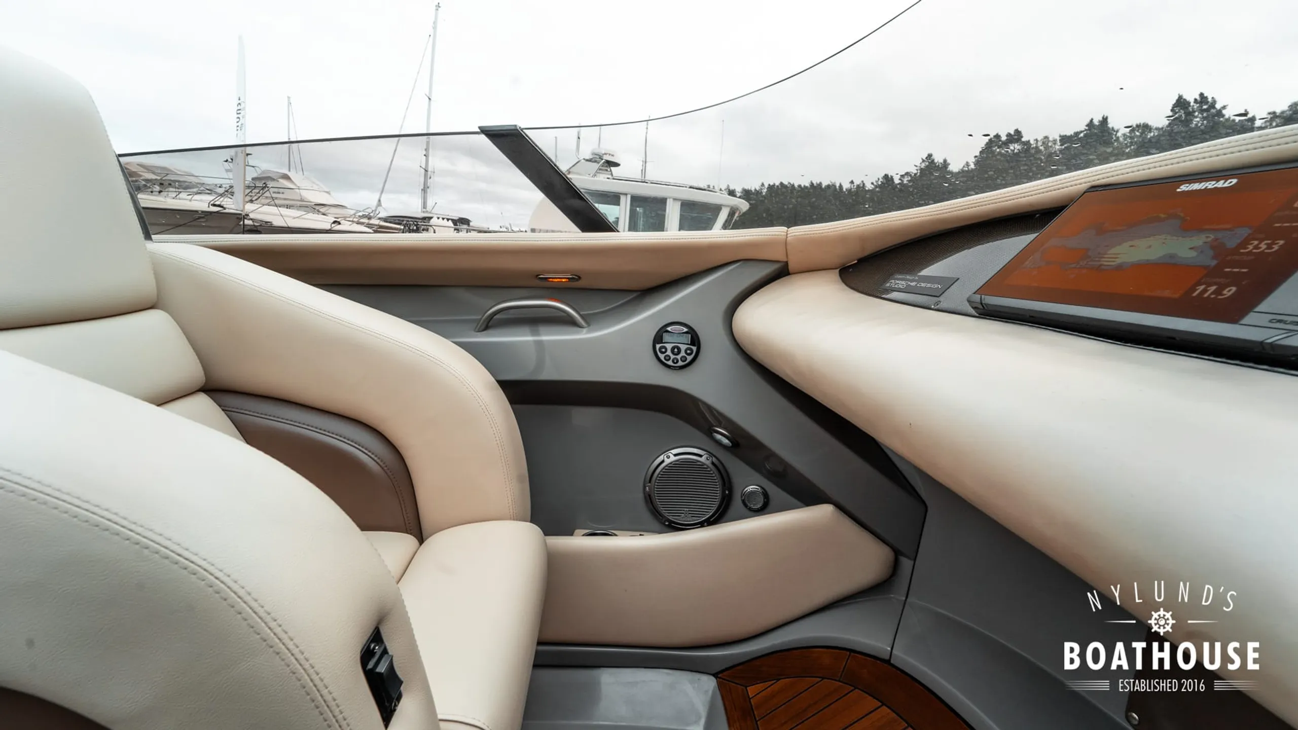 Donzi 28 Fearless Yacht - Image 32