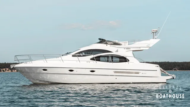 Azimut 42 Fly