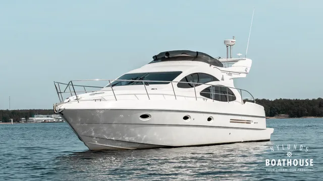 Azimut 42 Fly