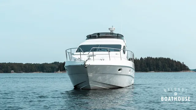 Azimut 42 Fly