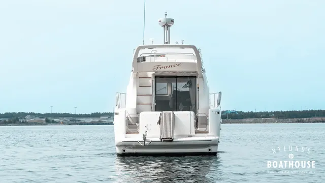 Azimut 42 Fly