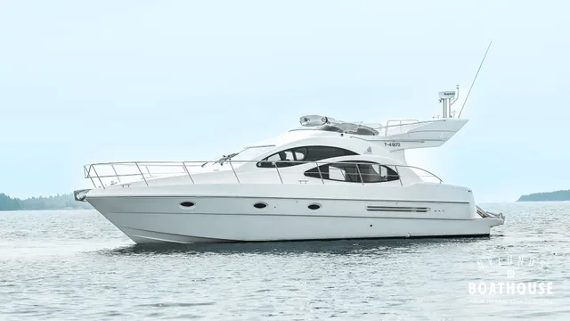 Azimut 42 Fly