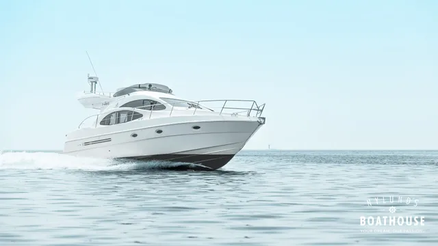 Azimut 42 Fly