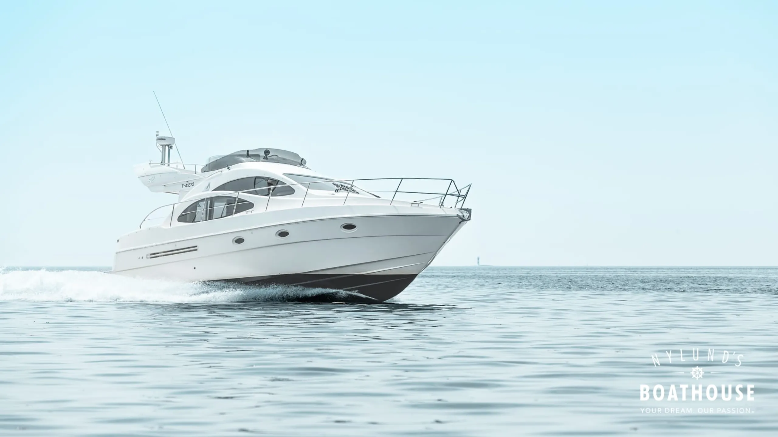 Azimut 42 Fly - Image 12