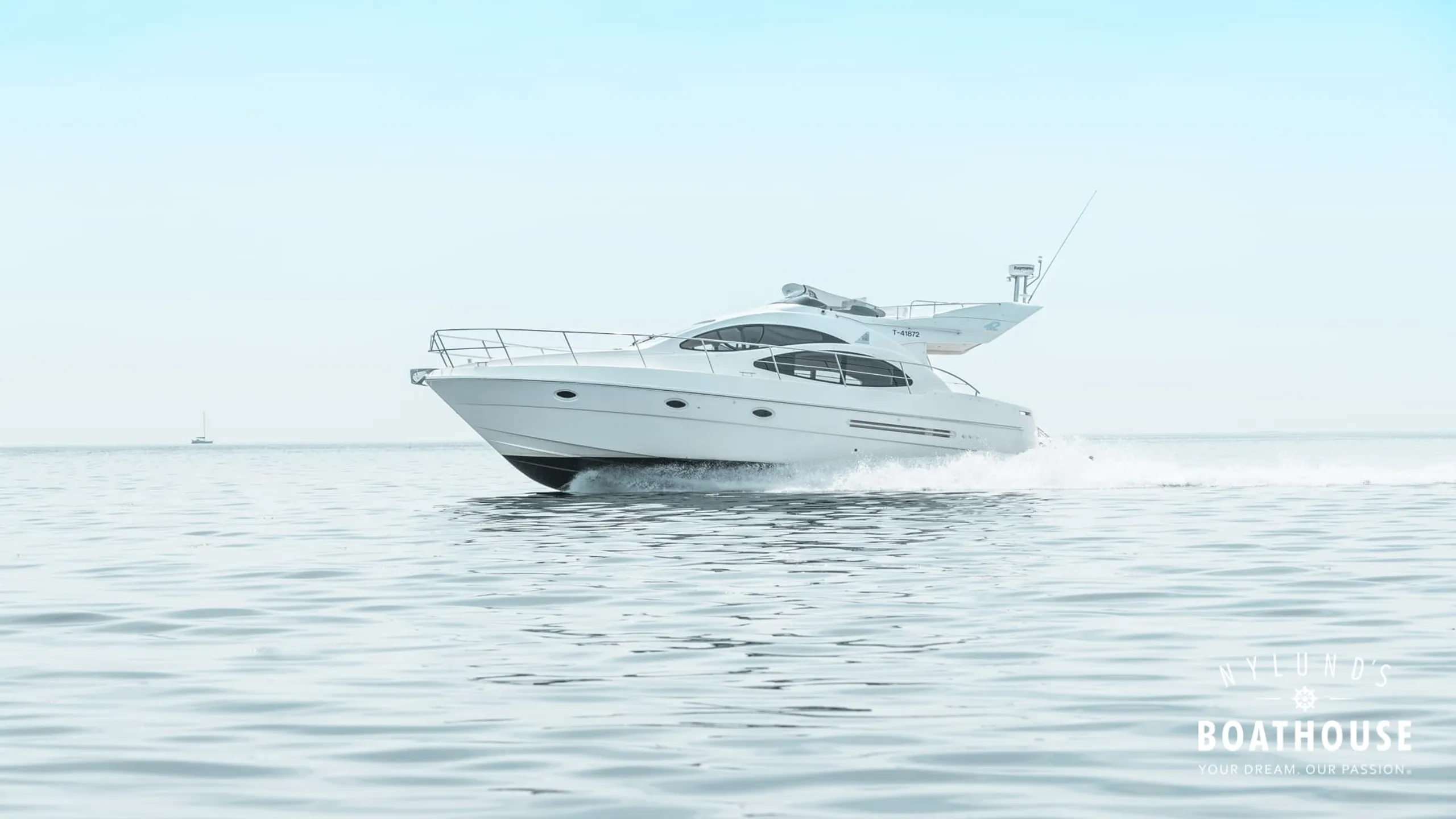 Azimut 42 Fly - Image 20