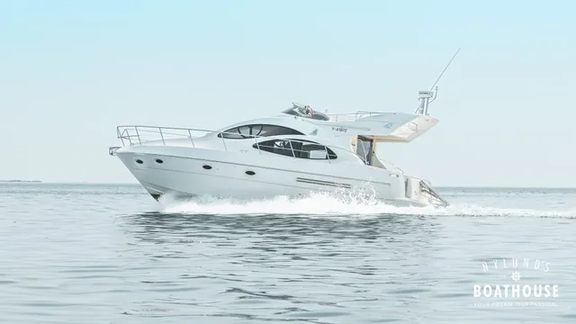 Azimut 42 Fly