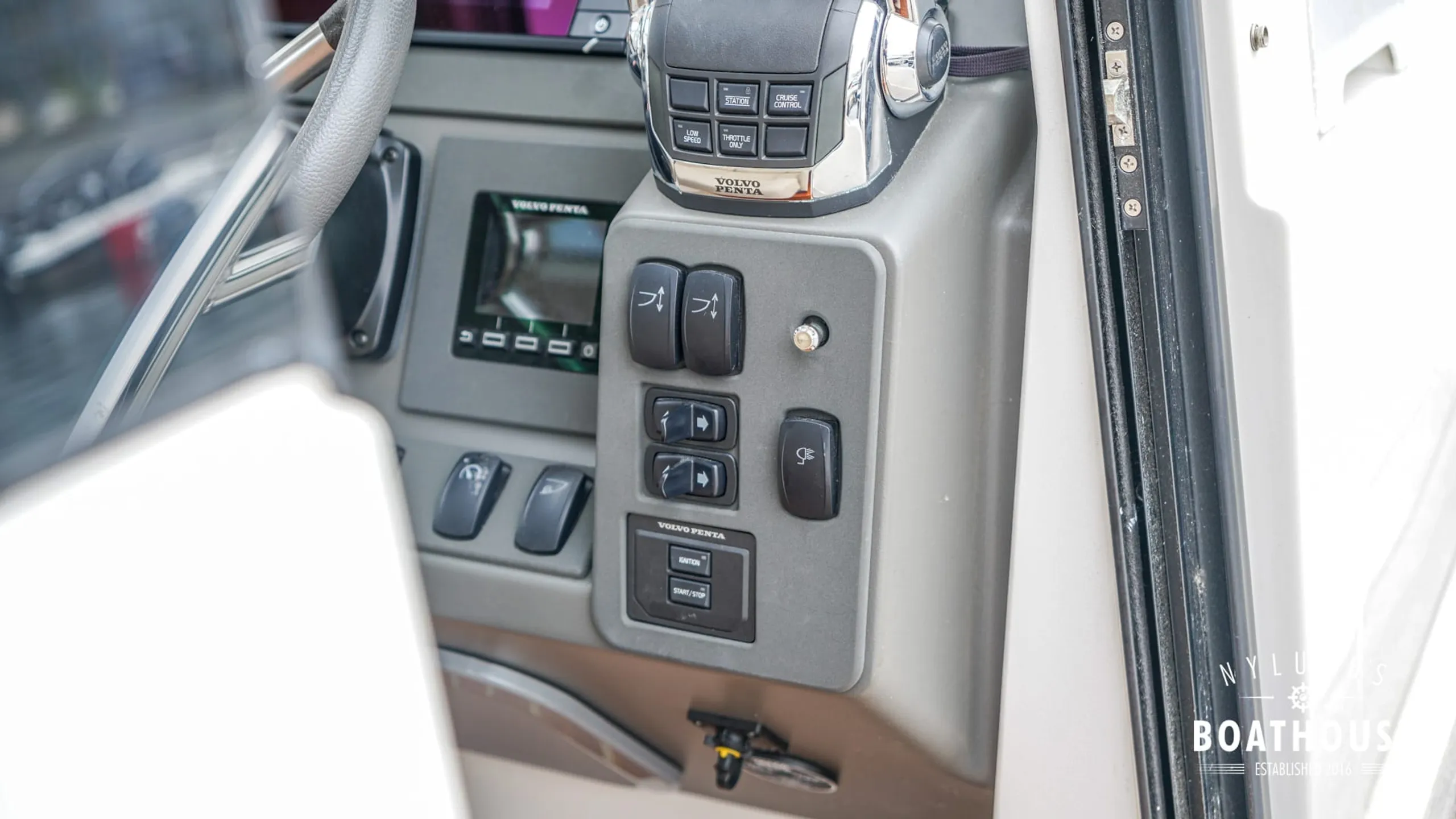 Nimbus 305 Coupé - Image 12