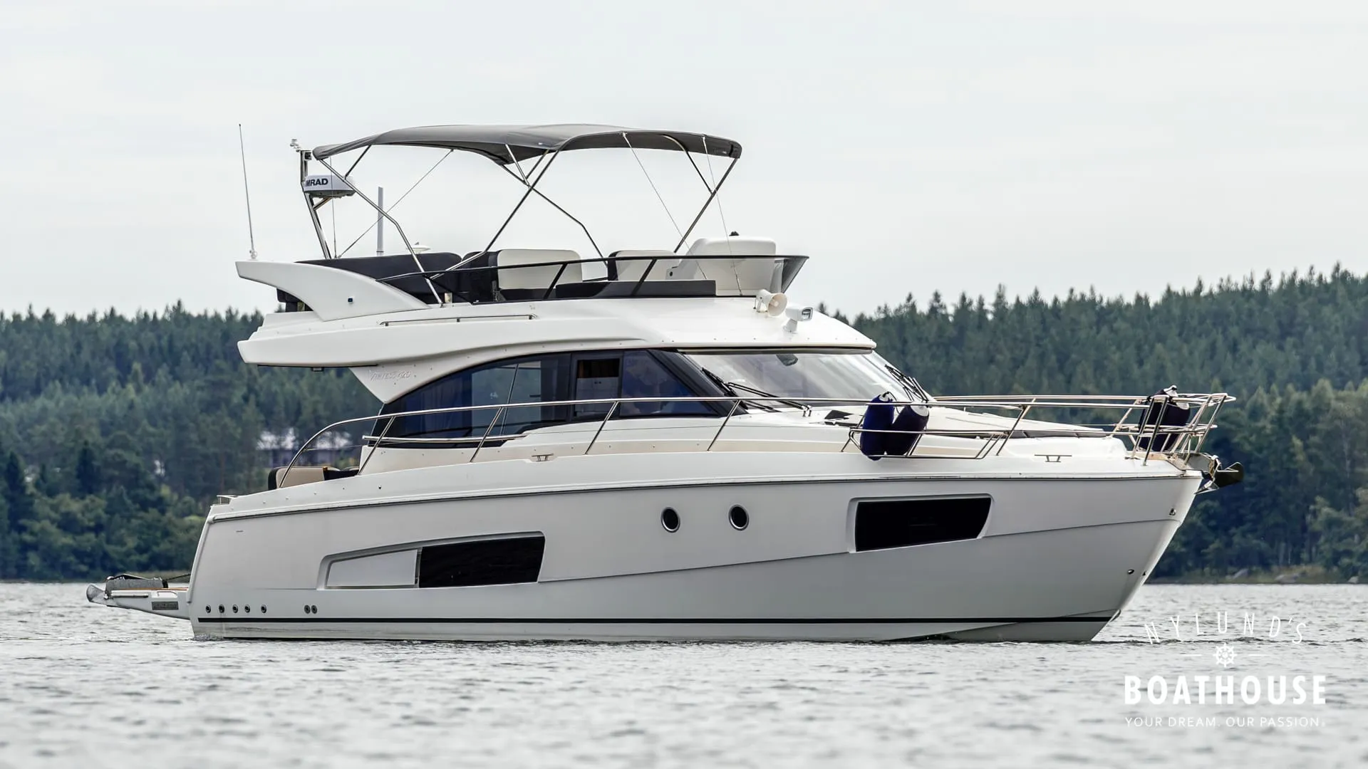 Bavaria Virtess 420 Fly - Image 16