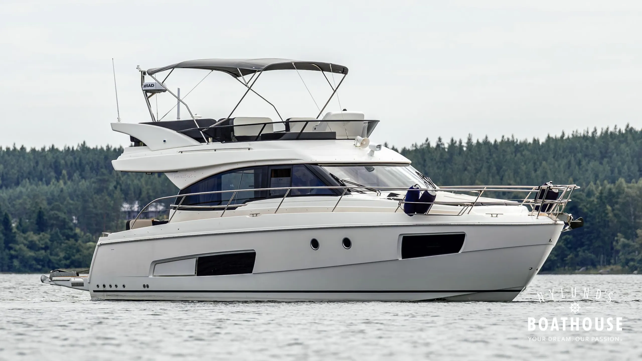 Bavaria Virtess 420 Fly - Image 16
