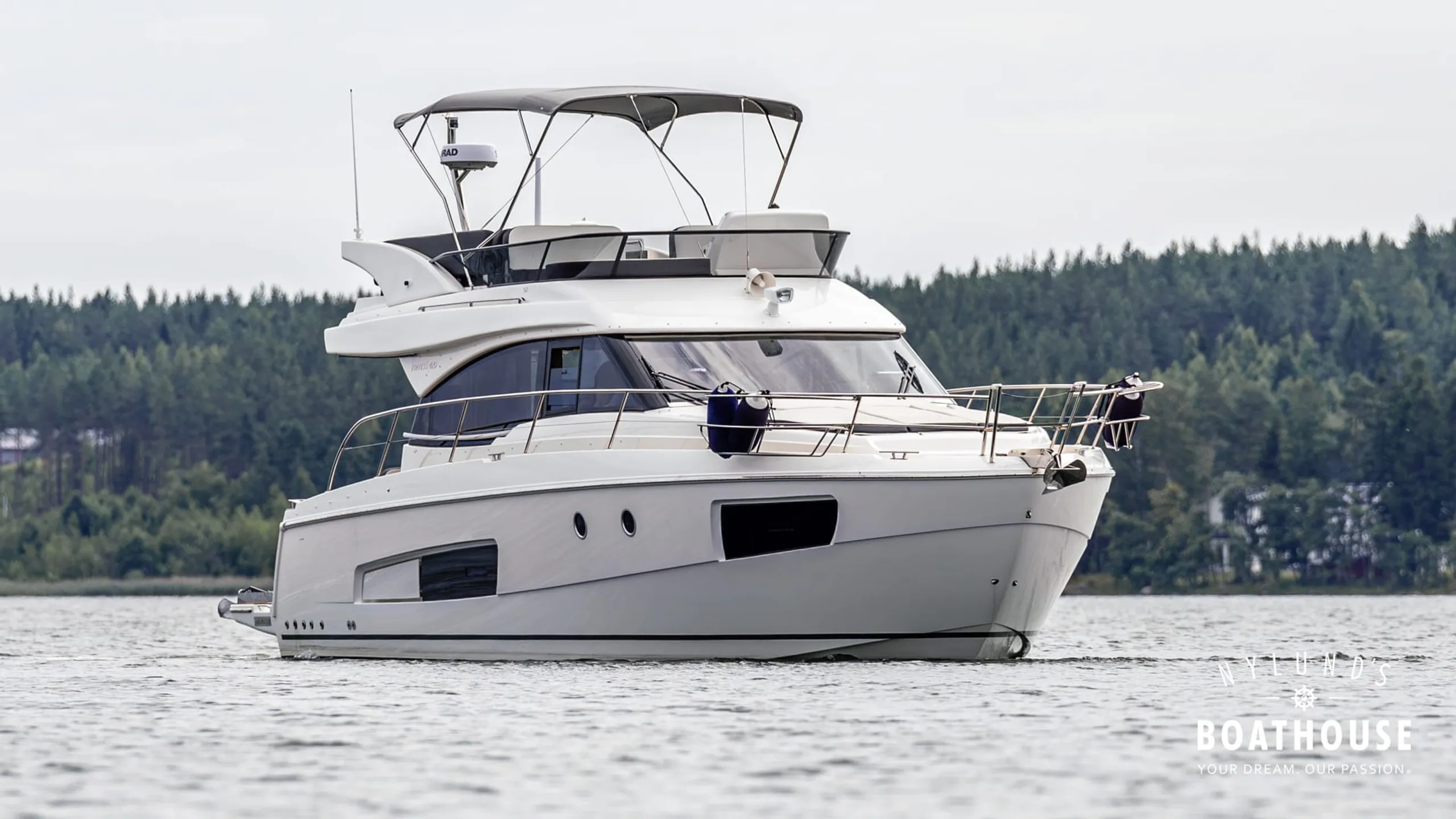 Bavaria Virtess 420 Fly - Image 10